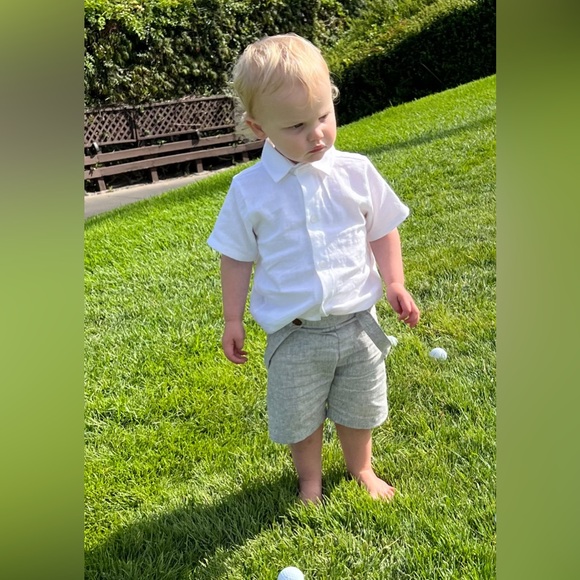 Vintage style Childrens suspenders shorts with bowtie. Handmade with linen. - Picture 4 of 4